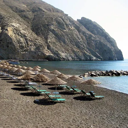 Evelina Pension: Diverse Near Black *