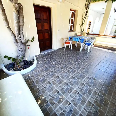 Evelina A Breath Away From The Black Offer Plenty Of Type To Every Traveler's Needs-economic Rooms-thematic Rooms-design Rooms-kitchenette Rooms-studios-small * Perissa (Santorini)