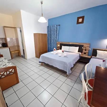 Pensión Evelina A Breath Away From The Black Offer Plenty Of Type To Every Traveler's Needs-economic Rooms-thematic Rooms-design Rooms-kitchenette Rooms-studios-small