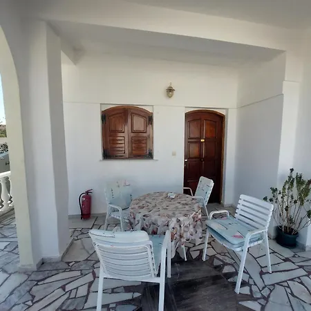 Pensión Evelina A Breath Away From The Black Offer Plenty Of Type To Every Traveler's Needs-economic Rooms-thematic Rooms-design Rooms-kitchenette Rooms-studios-small Perissa (Santorini)